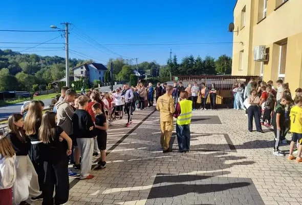 Łękawica: ćwiczenia bezpieczeństwa w Szkole Podstawowej im. Bohaterów Westerplatte