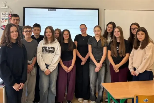 Absolwentka medycyny spotkała się z ósmoklasistami. Inspirująca lekcja o wyborach