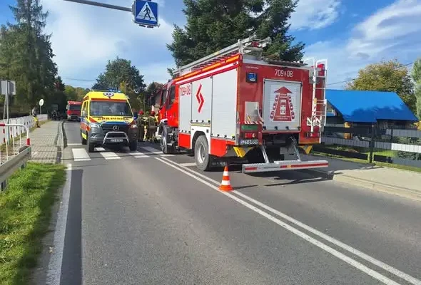 Wypadek samochodowy w Gilowicach – interwencja służb ratunkowych