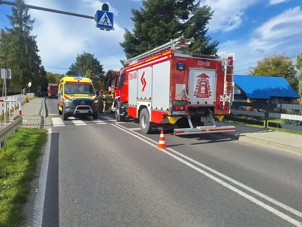 Wypadek samochodowy w Gilowicach – interwencja służb ratunkowych