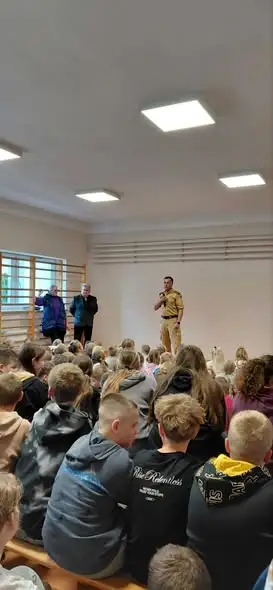 Uczniowie z Ujsołów i Glinki uczyli się, jak reagować na sygnały alarmowe