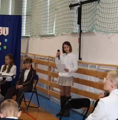 Święto Komisji Edukacji Narodowej w szkole – nagrody i program artystyczny