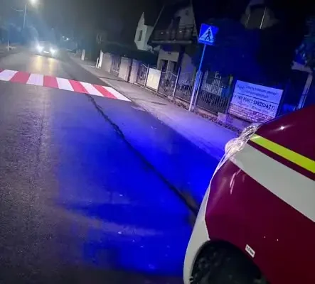 Plama substancji ropopochodnej na ulicy Wspólnej w Łękawicy – interwencja OSP