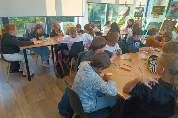 Klasa 4a z Lipowej odkrywała tajniki biblioteki