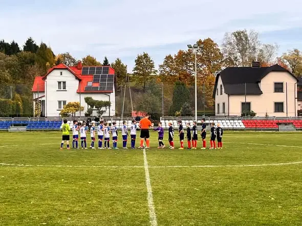 Młodzicy D2 KS Słowian Łodygowice zakończyli rundę jesienną zwycięstwem nad KS Bystra
